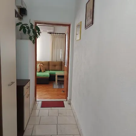 Petar Btw. Split And Omis Apartament