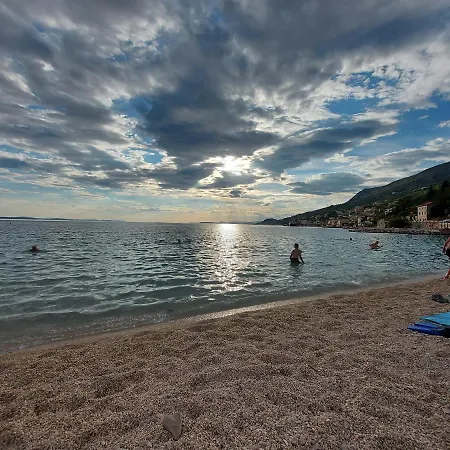 Petar Btw. Split And Omis Apartament Jesenice (Split-Dalmatia)
