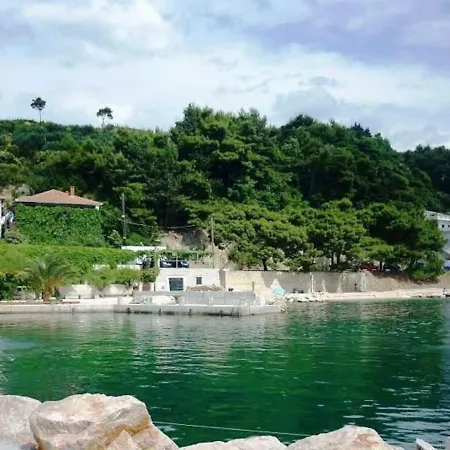 Petar Btw. Split And Omis Apartament *
