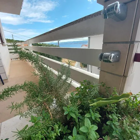 Petar Btw. Split And Omis Apartament Jesenice (Split-Dalmatia)