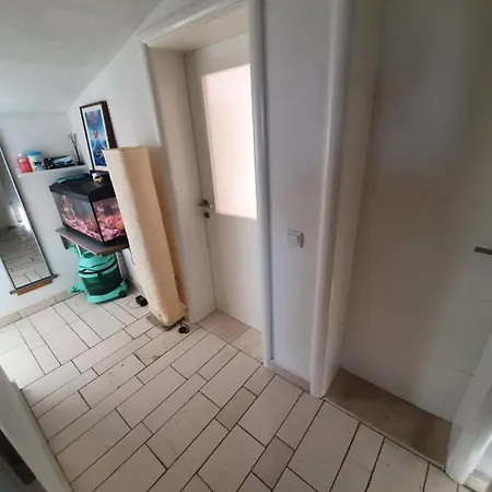 Petar Btw. Split And Omis Apartament *