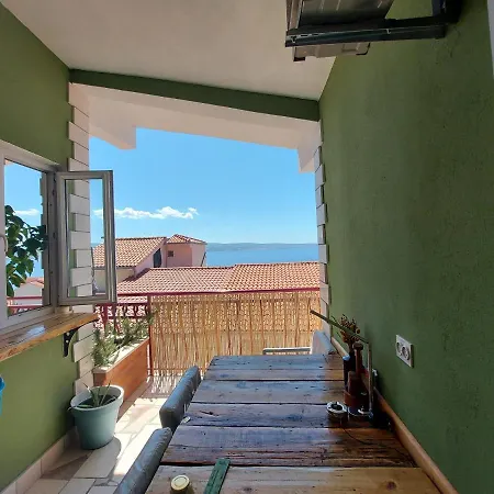 Petar Btw. Split And Omis Apartament *