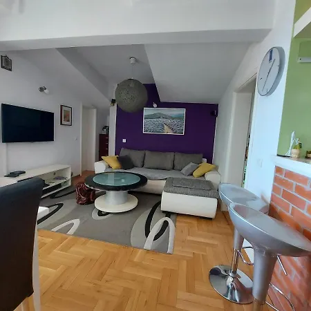 Petar Btw. Split And Omis Apartament Jesenice (Split-Dalmatia)