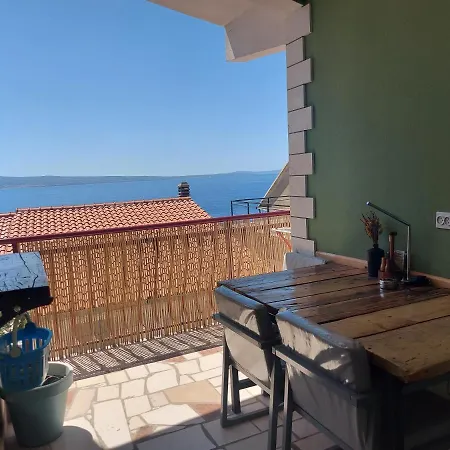 Petar Btw. Split And Omis Apartament *